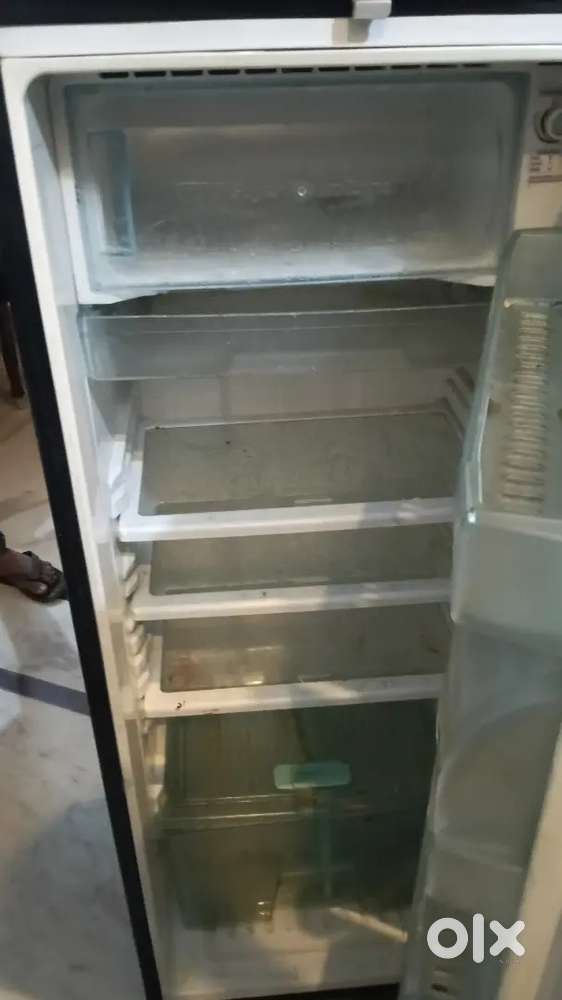 Double door fridge proper work condition