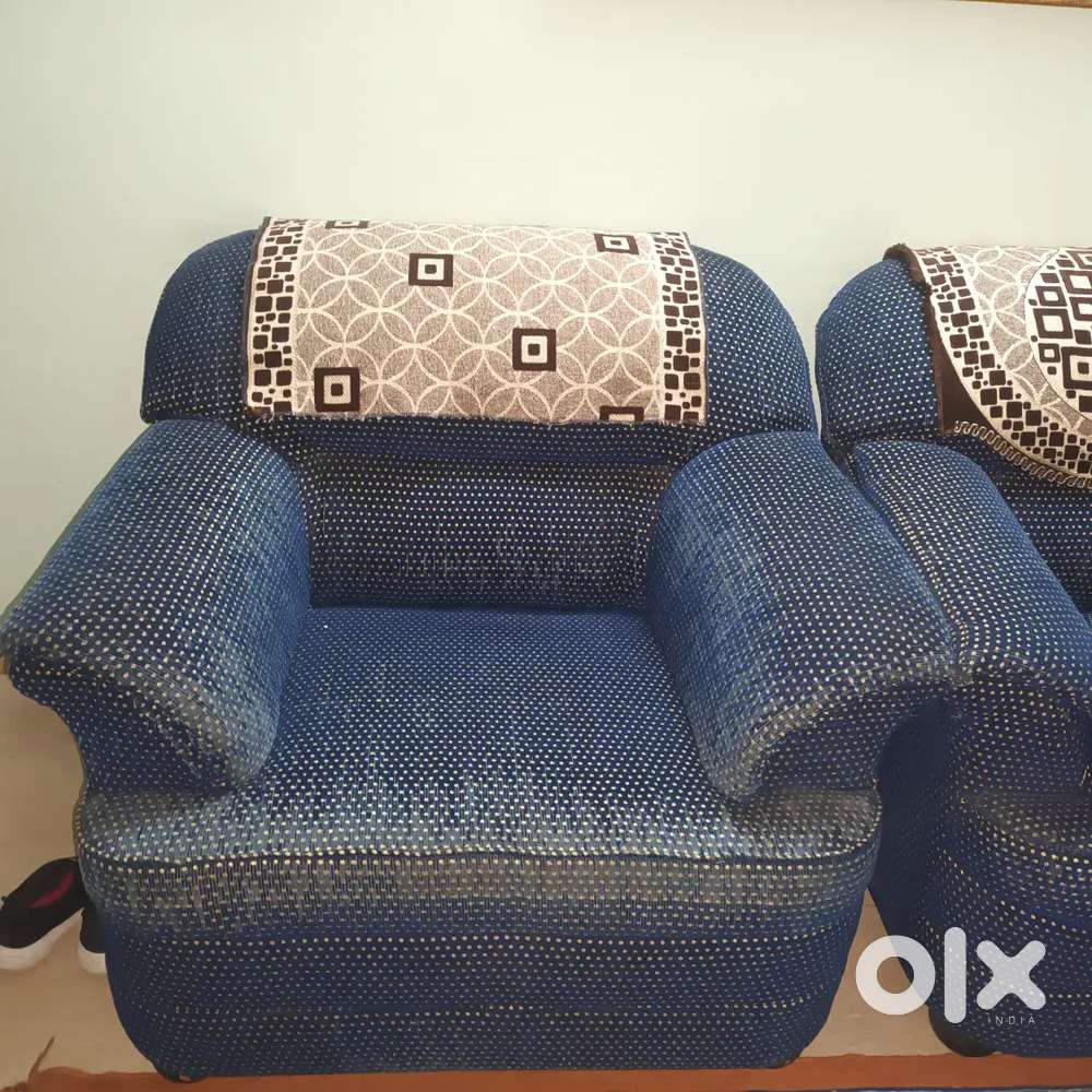 Urgent sell sofa and water purifier ro