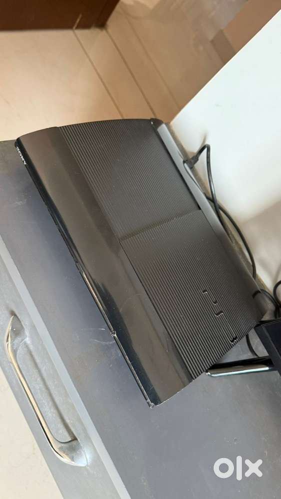 PlayStation 3 Super Slim - 500GB  Fully Loaded  Great Condition