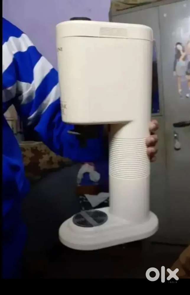 Coldrink maker with cylinder