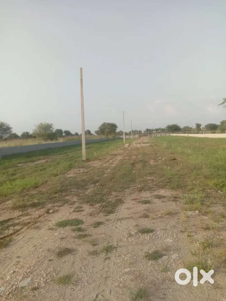 Govt approved (collector approved) 82 feet road ka commercial plot