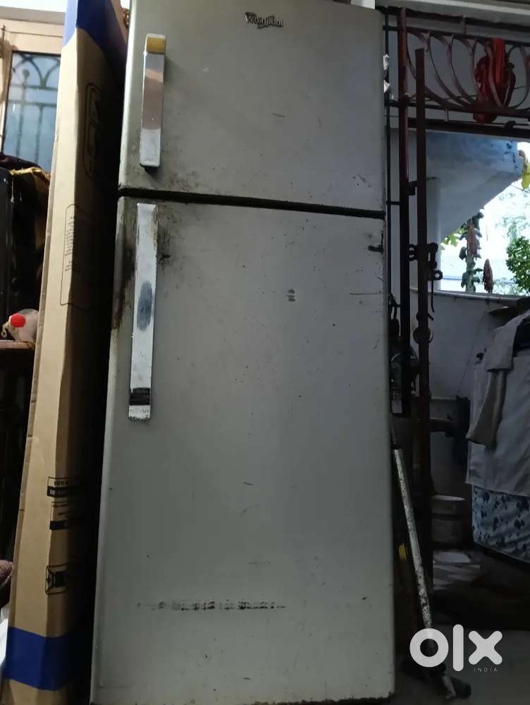 WHIRLPOOL Double door
