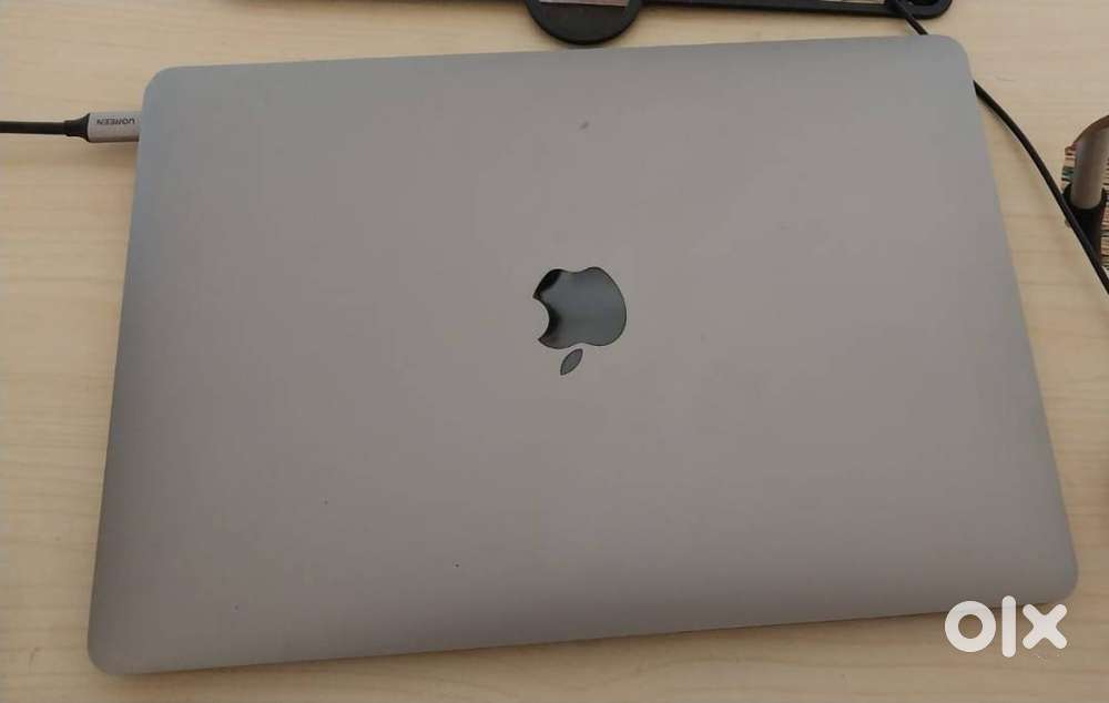APPLE MAC BOOM AIR M1 2020 MODEL