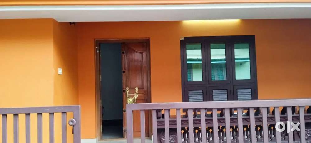 3 bedroom first floor near sfs school Ettumanoor 15 k fixed