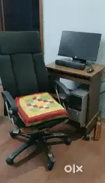 i 3 computer alongwith table and chair original computer for sale