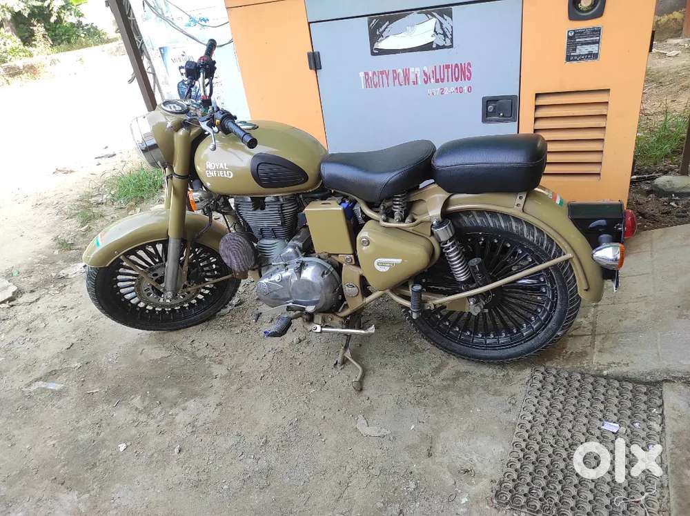 All Original Ok new Condition Colour Desert Storam with Alloys