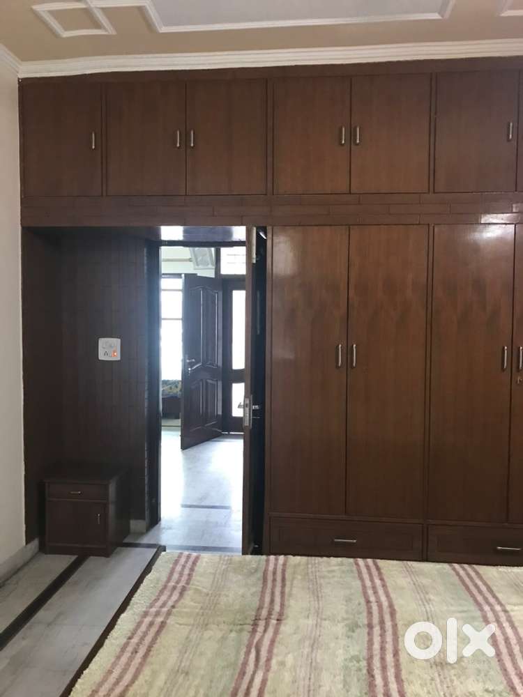 Triple storey 7 marla kothi sector 37 Chandigarh