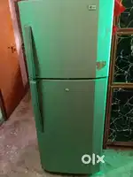 LG refrigerator in working condition