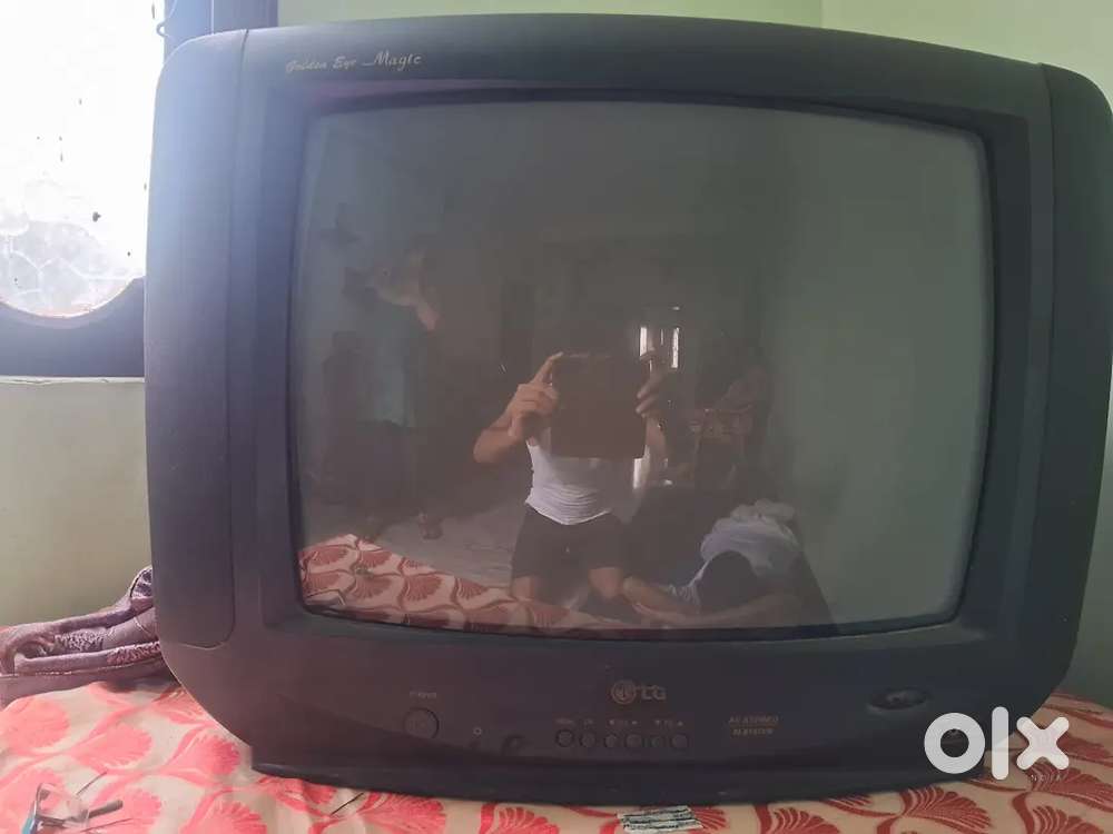 LG TV Golden eye magic