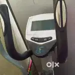 Exercise elliptical cross trainer