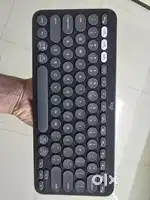 Mint Condition Logitech Pebble Key 2 380s