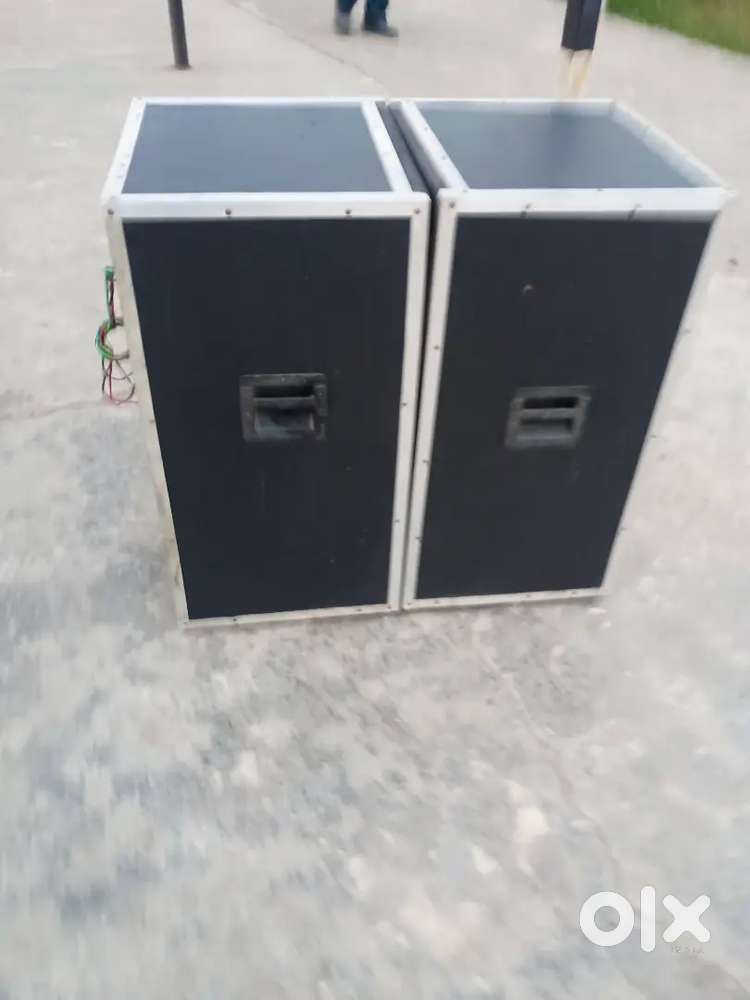 12-inch speaker 16 oms good condition