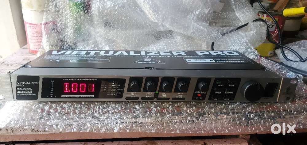 Yamaha rev 100,  behringer dd400, zoom 9120, rfx2200,,boss dd7,dd3,