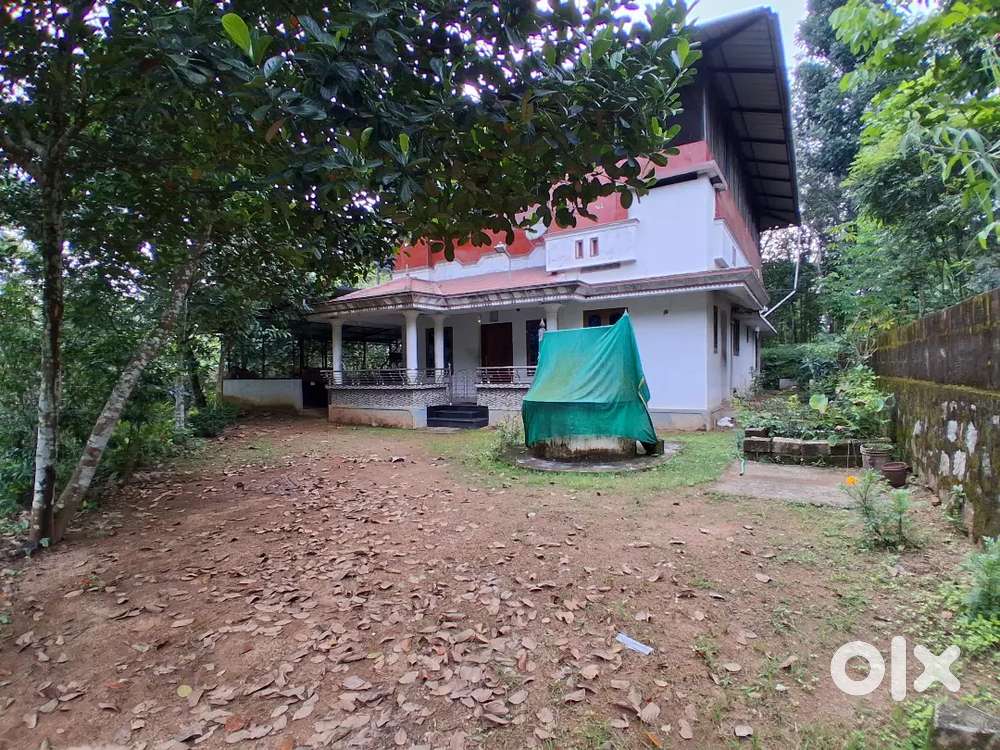 2BKH HOUSE , 9 CENT PLOT FOR SALE