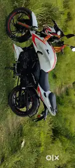 Apache RTR 200 4v