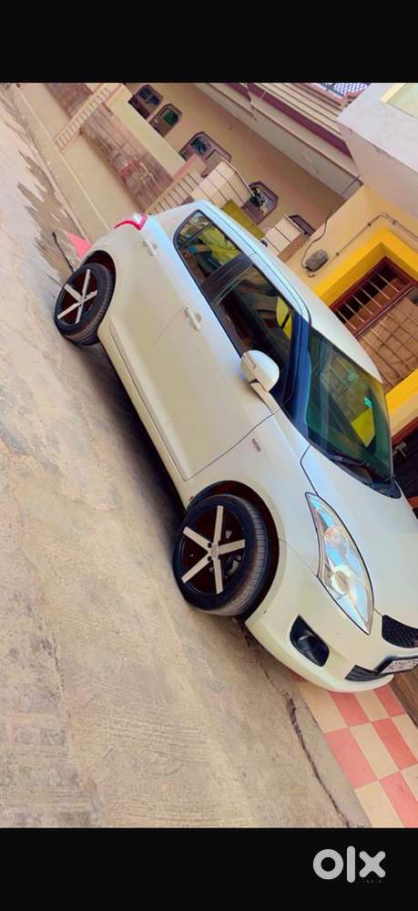 Maruti Suzuki Swift 2012