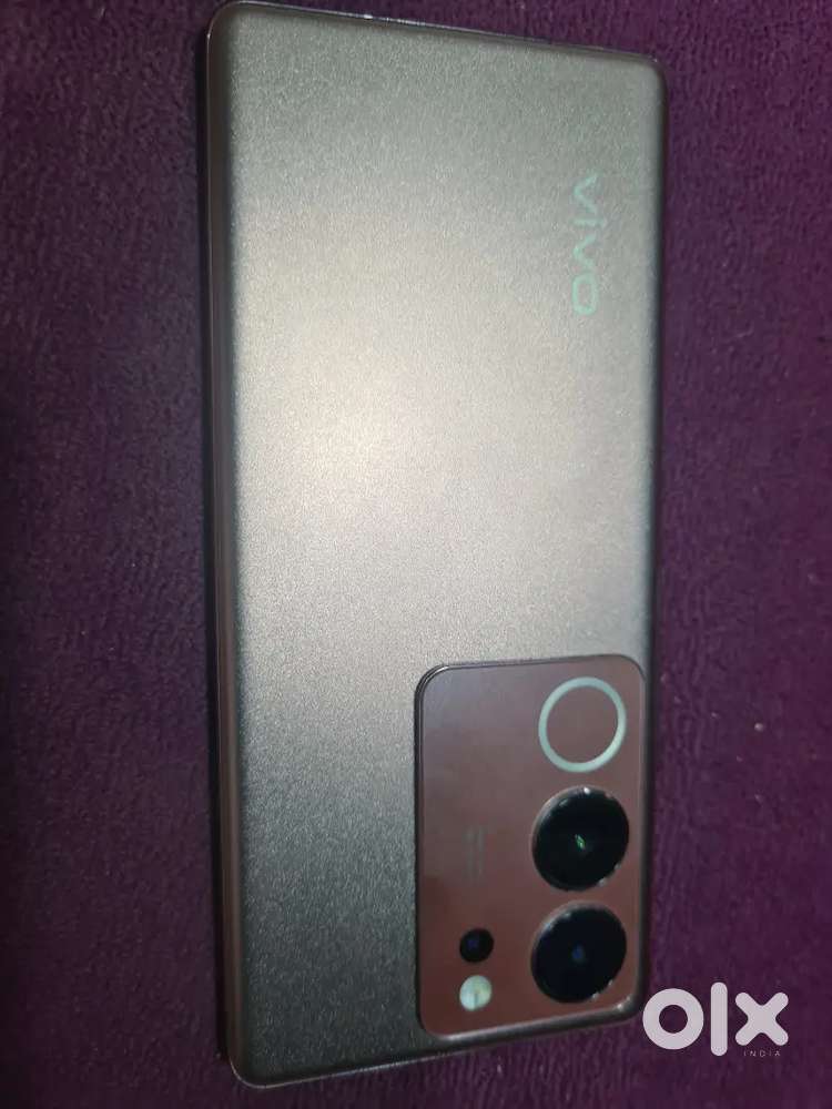 Vivo v 29  20000