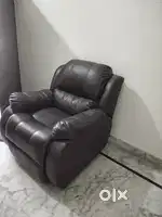 Recliner. Brown leather quality