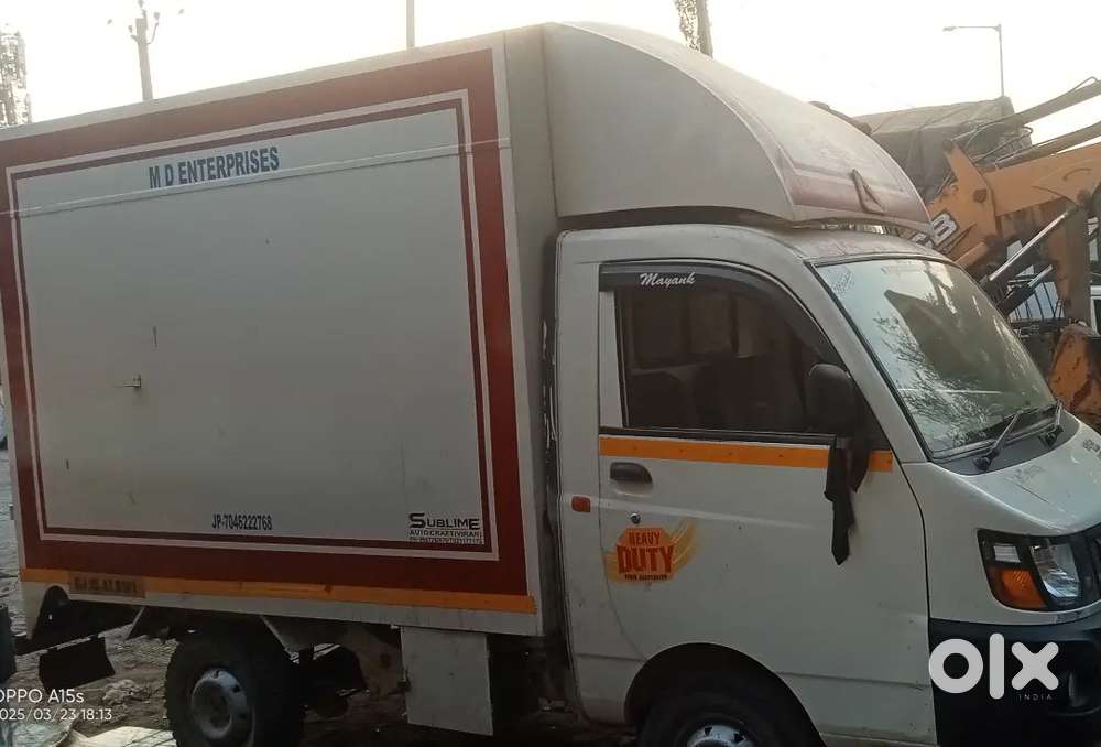 Mahindra supro running tempo