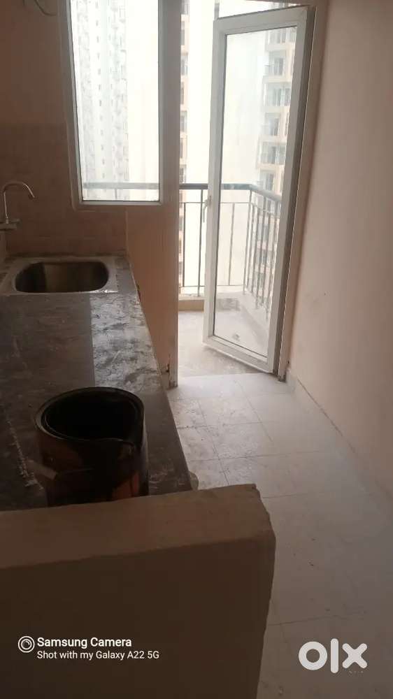 1 bhk flay available on rent in noida extension