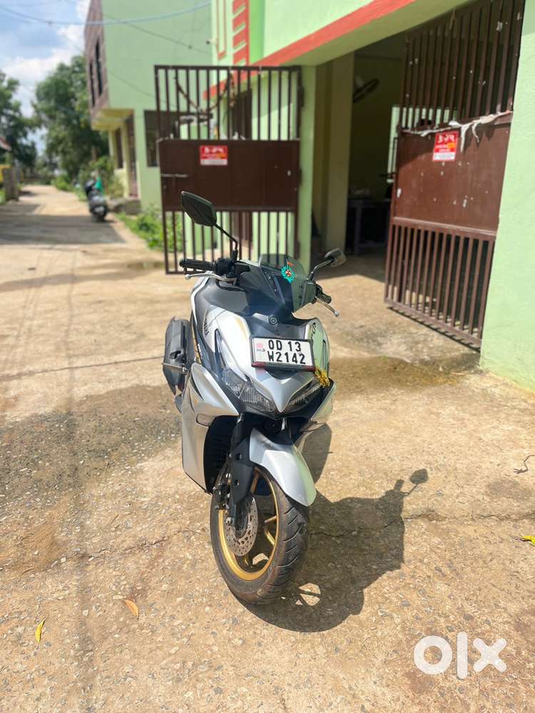 New aerox only 11mobth scooty