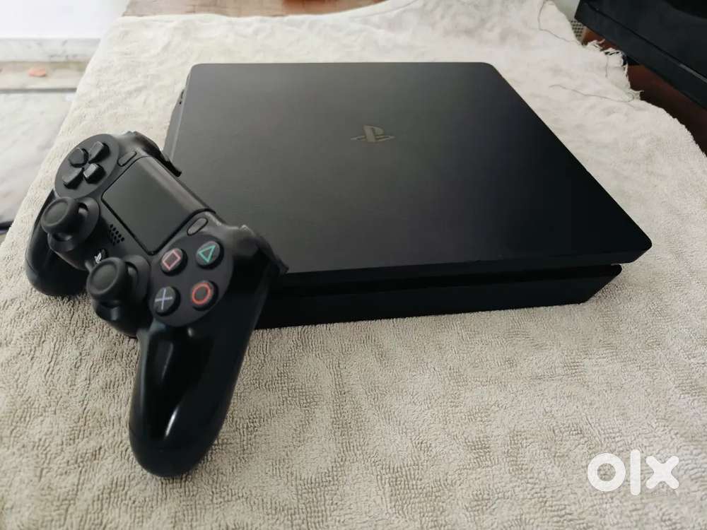 Sony PS4 Slim   – 1TB  Black  Excellent Condition