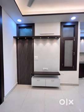 Ready to move 2 BHK builder floor in rajendra park Gurgaon