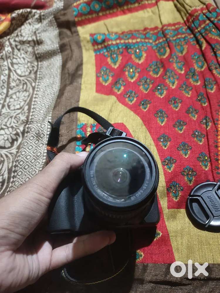 NIKON 5600D
