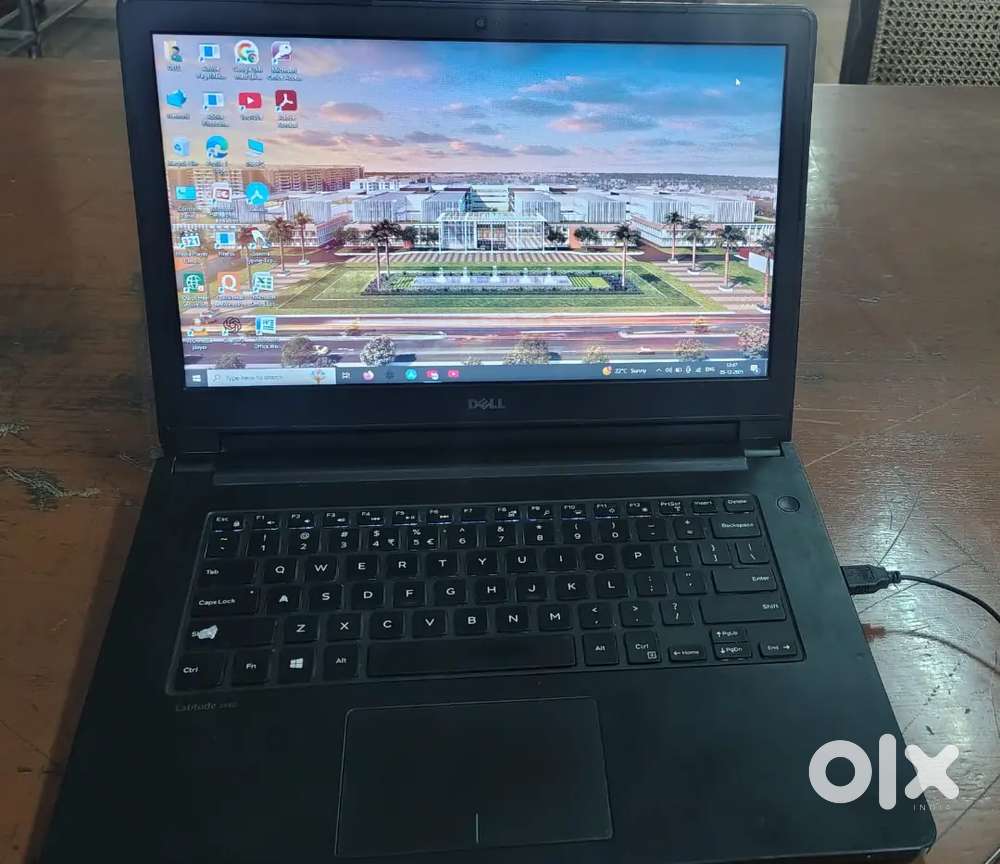 Dell DESKTOP -2BNIAM5 Laptop in good condition