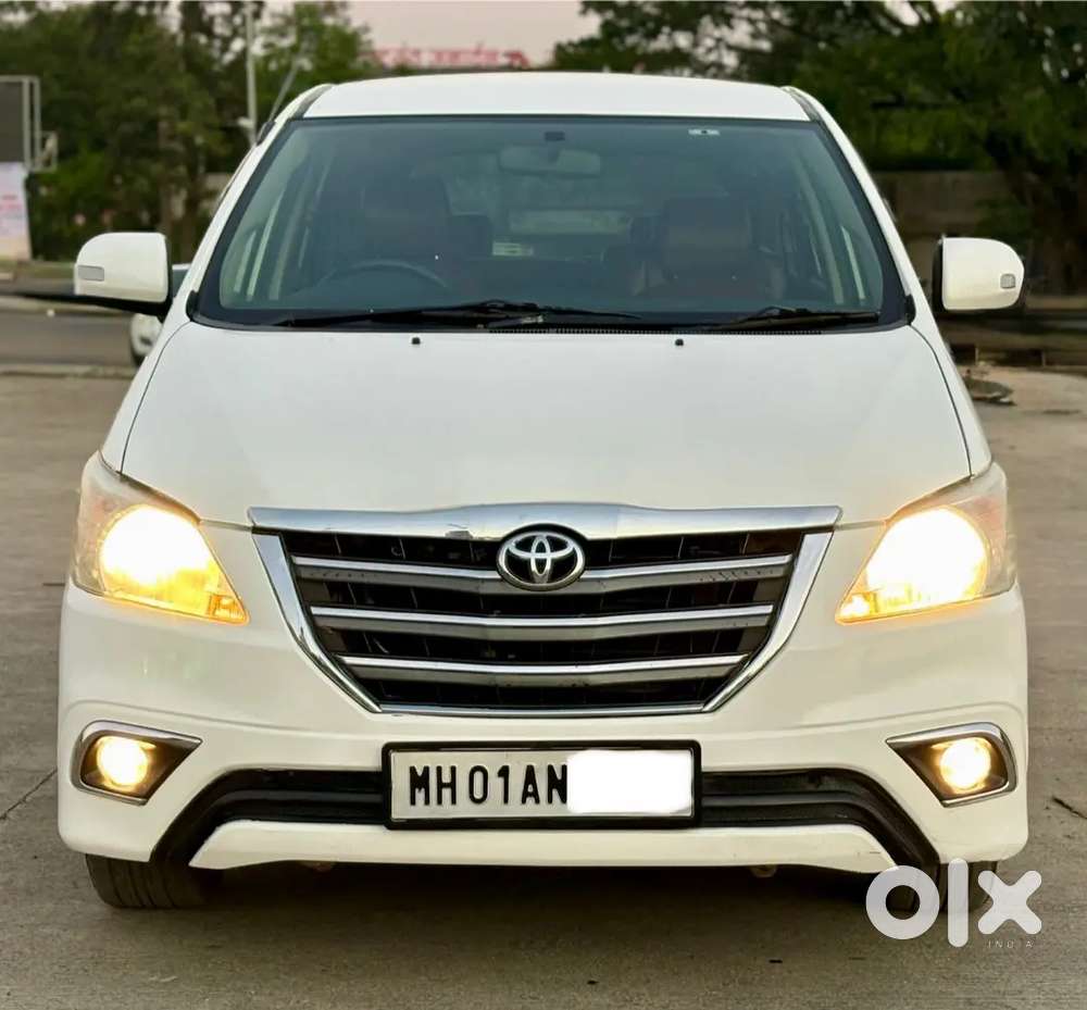 Toyota Innova Hycross 2015 Diesel 126000 Km Driven