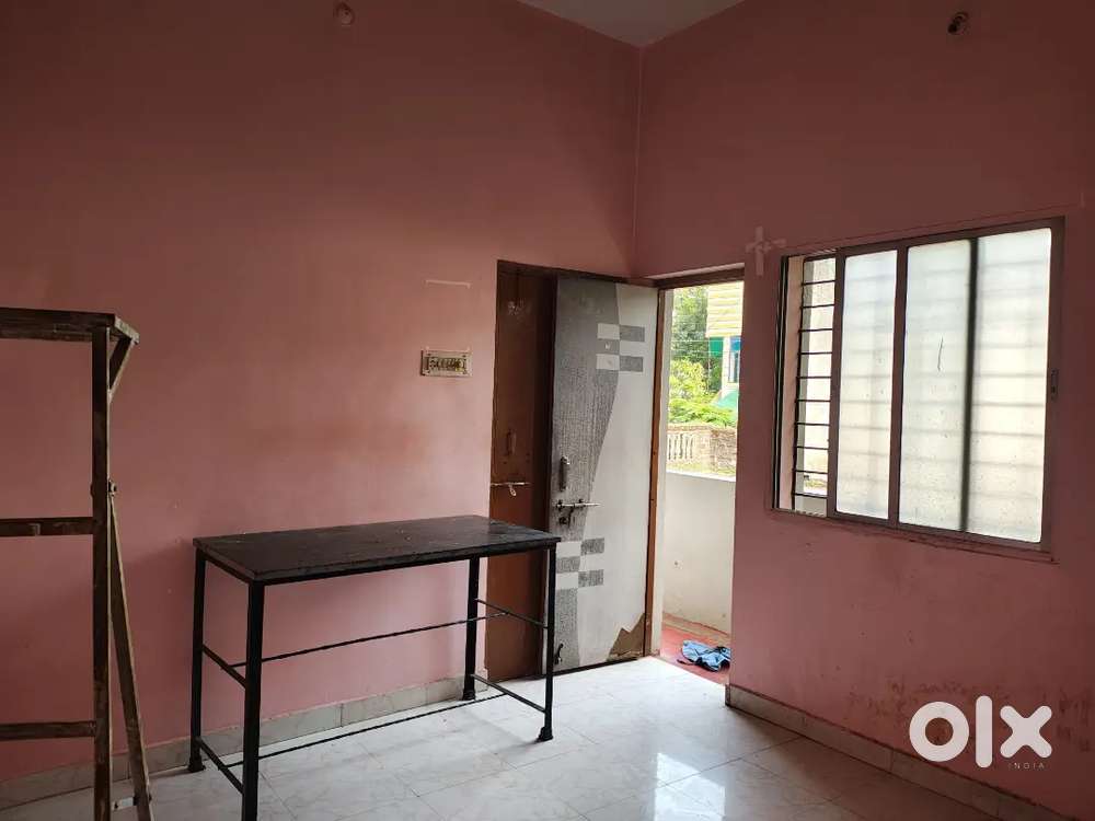 1 Room and sharing washroom