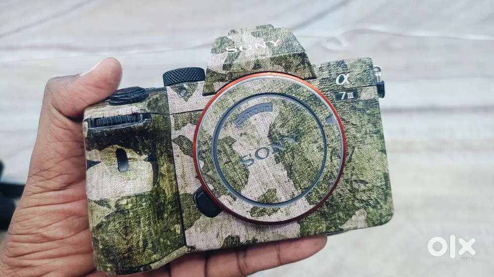 Sony a7 m3 body with 24 70 zesis lens