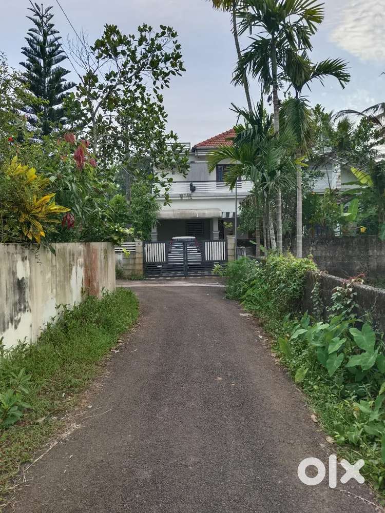 അഞ്ചര സെന്റ് ലാൻഡ് വില്പനയ്ക്ക്