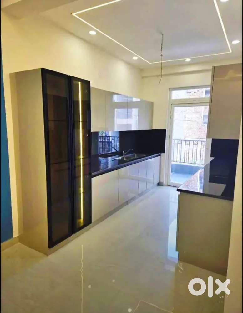 3 Bhk Flat wid Lift & Store in Gated Society Near Panchkula Sec 20.