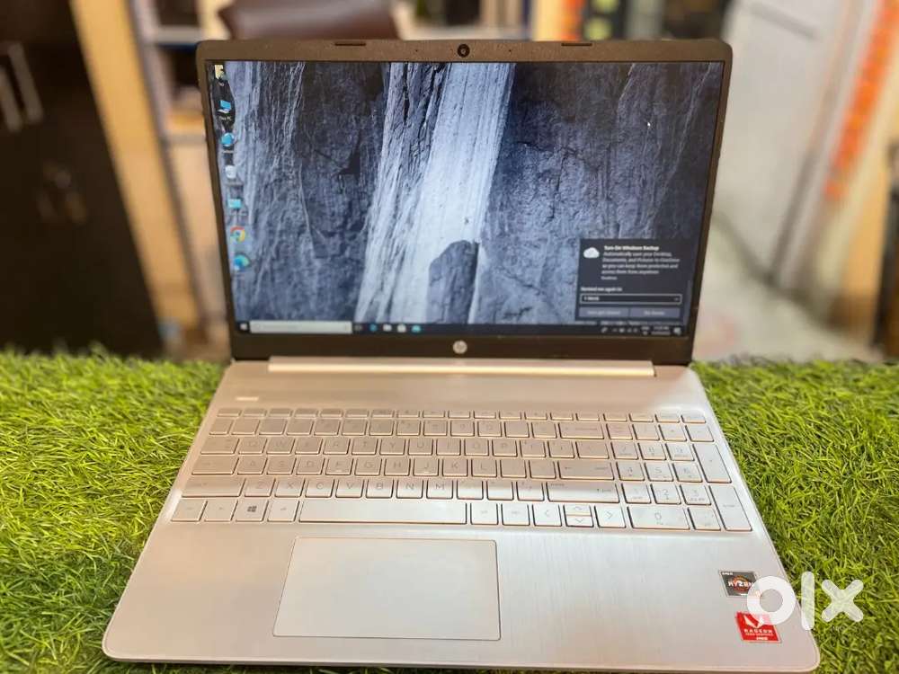 HP LAPTOP AMD RYZEN 5 3RD GEN 8GB RAM 512GB SSD RADEON VEGA GRAPHICS