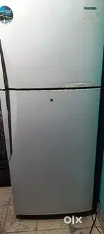 Samsung fridge 400 letter good condition all working