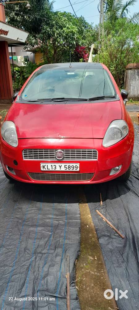 Fiat Grande Punto 2012 Petrol 84300 Km Driven