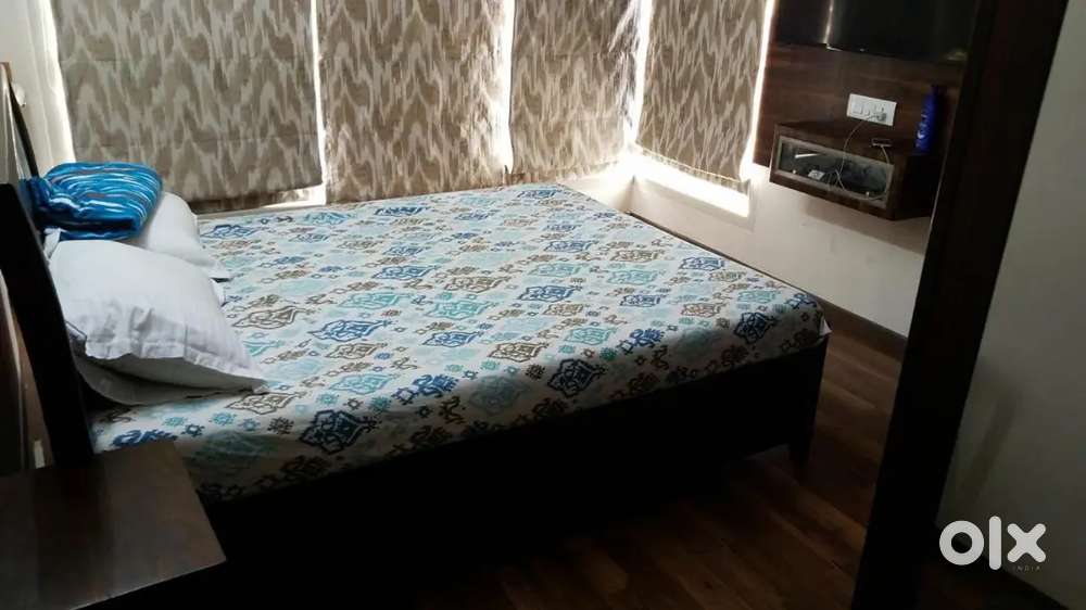 1 BHK fully furnished with all goods available for rent in malad west