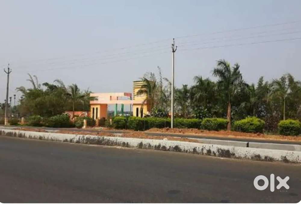311sqyds North facing vuda plot resale in Rk Grandeur city jonnada
