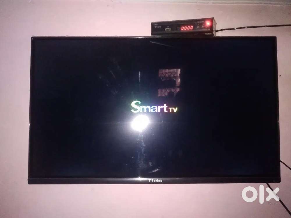 T-Series 32” Smart TV – For Sale