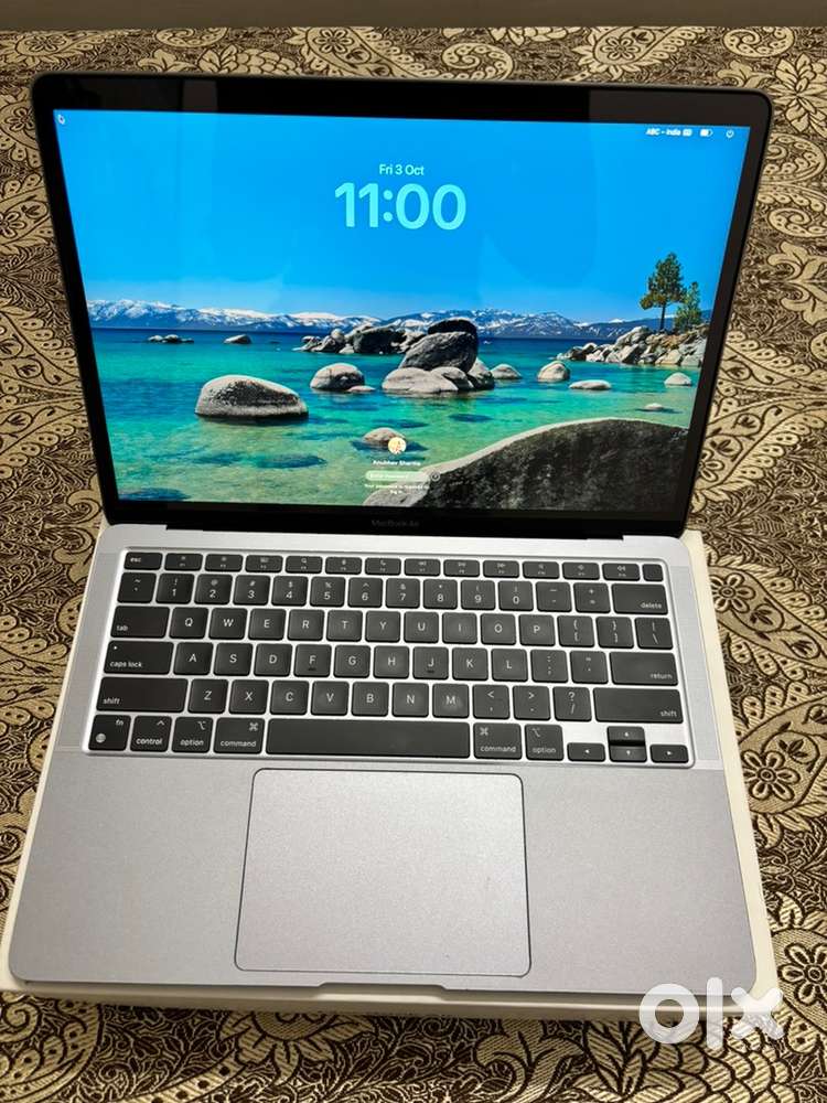 MacBook Air M1 8RAM 256GB, 98% battery health & 45 battery cycle only