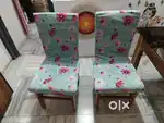Dining table and chairs. Fix rate and only cash payment