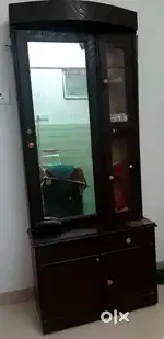 Dressing table