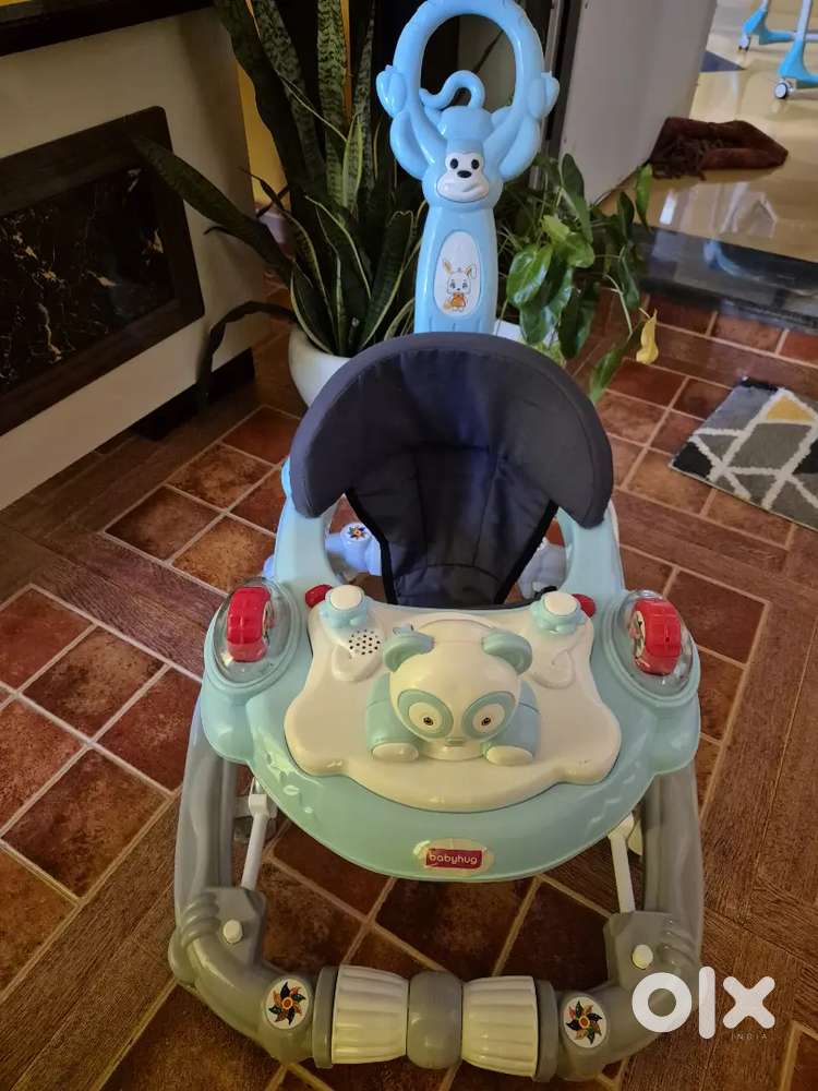 BABY WALKER- BABYHUG