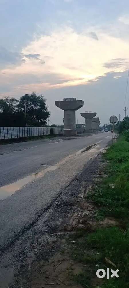 Kanhuali market on highway plots