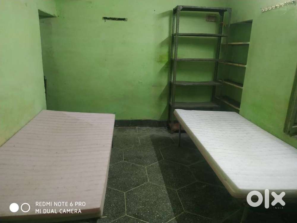 Room available for gents only. ₹5,000