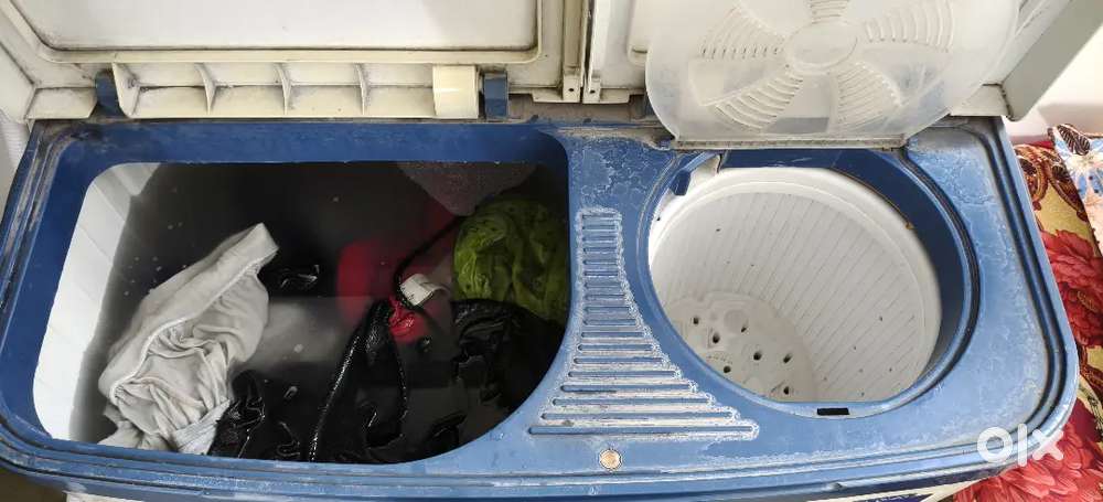 Lloyd washing machine