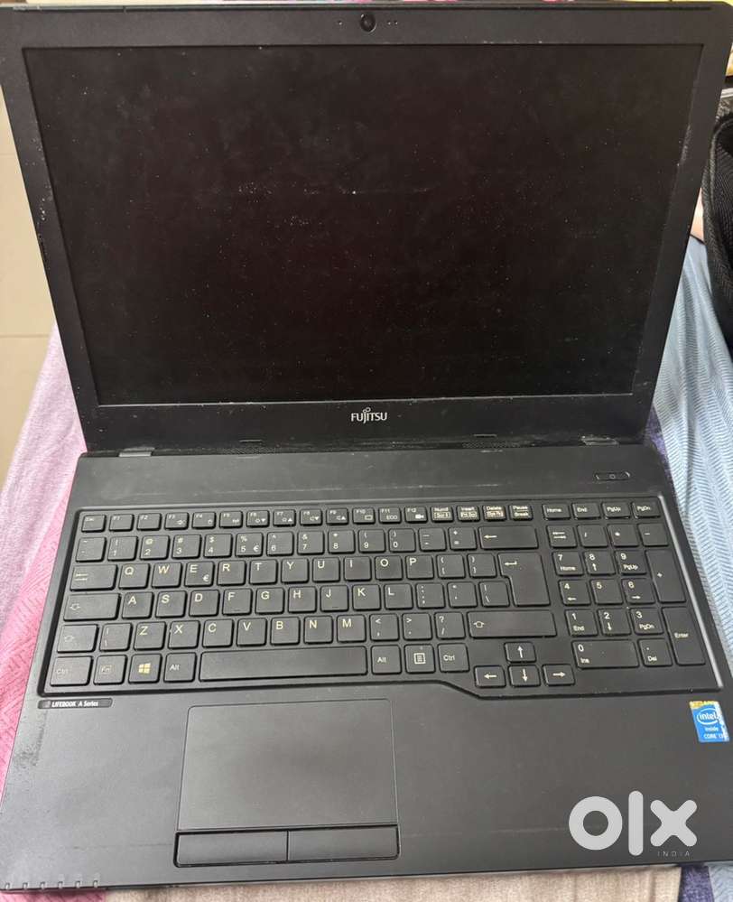 Old Fujitsu Lifebook A555