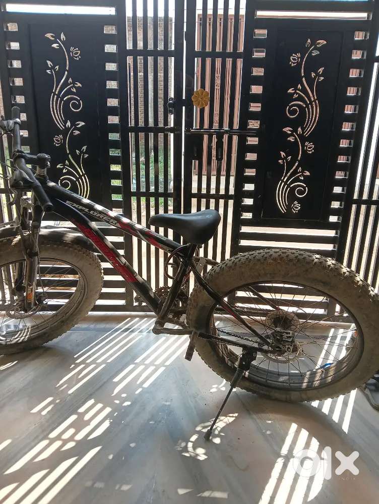 21 gear speed and front suspension and 26.4.00 tyre fat bike