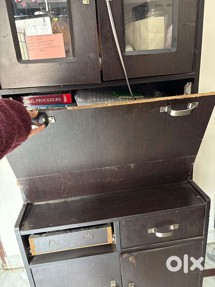 Foldable Table / Almirah